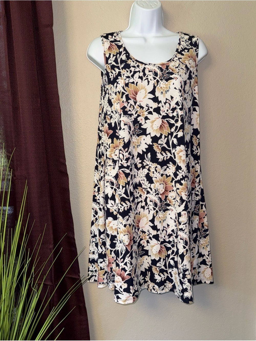 # 853 SJS Floral Tank Dress Size Small
